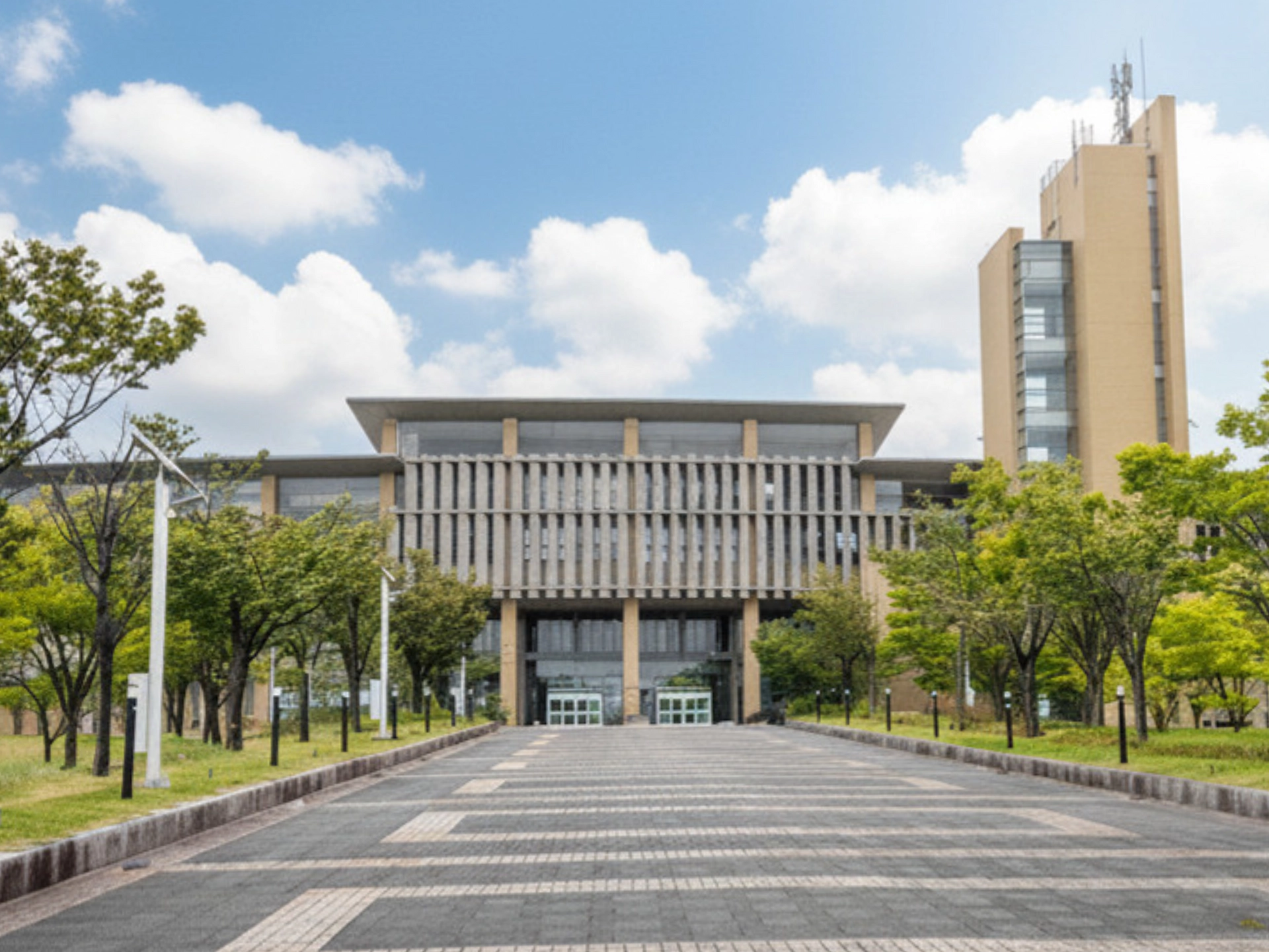 大学外観